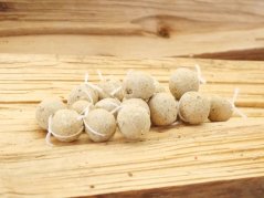 Rohlíkové boilies – parádní mix chuti a vůně, co prostě ryby nedají! Tak s tímhle kámošem u prutu budeš mít radost! Rohlíkové boilies – parádní mix chuti a vůně, co prostě ryby nedají! Tak s tímhle kámošem u prutu budeš mít radost!