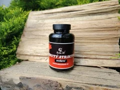 Tekutý atraktor Korenie - ideál k nášmu boilies Korenie! Dipuj priamo nástrahu alebo ho pridaj do kŕmenia či PVA. Táto korenená bomba jednoducho funguje! Tekutý atraktor Korenie - ideál k nášmu boilies Korenie! Dipuj priamo nástrahu alebo ho pridaj do kŕmenia či PVA. Táto korenená bomba jednoducho funguje!