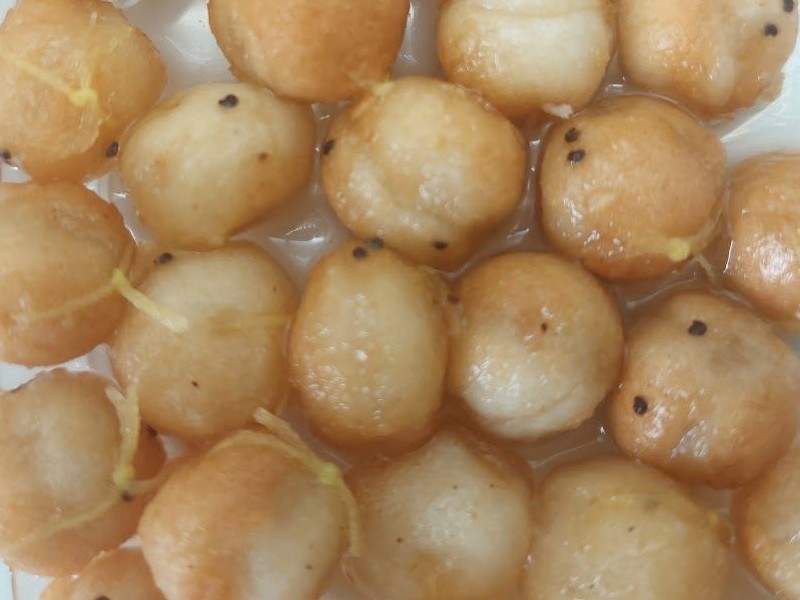 Rohlíkové boilies v dipu – bomba kombinace chuti a vůně, co prostě fungje! Kuličky se koupou v parádním dipu, který po vhození do vody okamžitě začne lákat ryby kolem sebe. Rohlíkové boilies v dipu – bomba kombinace chuti a vůně, co prostě fungje! Kuličky se koupou v parádním dipu, který po vhození do vody okamžitě začne lákat ryby kolem sebe.