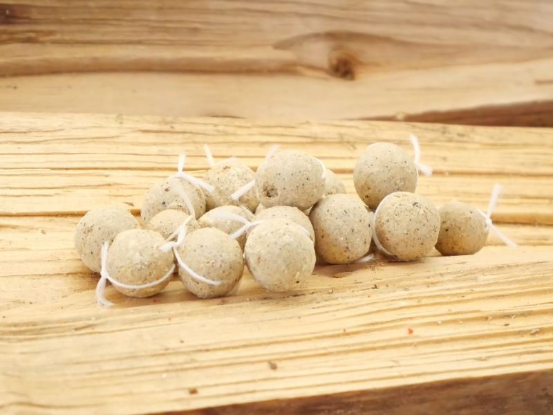 Rohlíkové boilies – parádní mix chuti a vůně, co prostě ryby nedají! Tak s tímhle kámošem u prutu budeš mít radost!