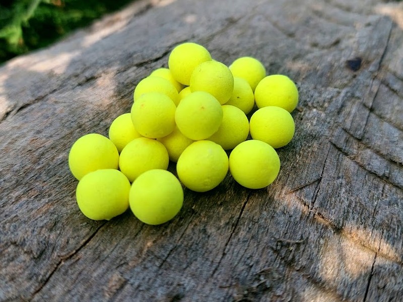 Ananás, čo kopne do nosa. Sladká vôňa ananásu zaručene zdvihne ryby z dna - ideálna voľba, keď chceš, aby si nástrahy všimli hneď! Ananás, čo kopne do nosa. Sladká vôňa ananásu zaručene zdvihne ryby z dna - ideálna voľba, keď chceš, aby si nástrahy všimli hneď!
